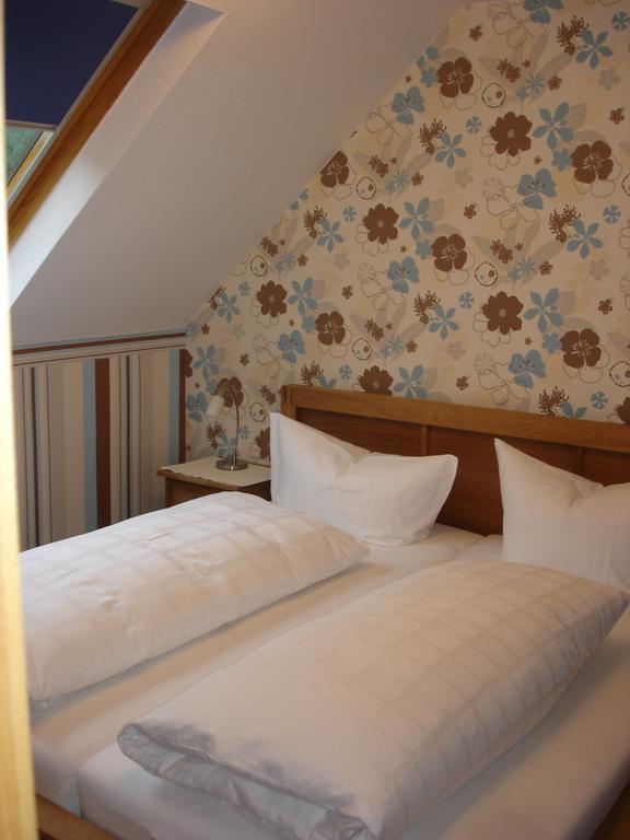 Weingut Pension Gibbert-Pohl Briedel Room photo